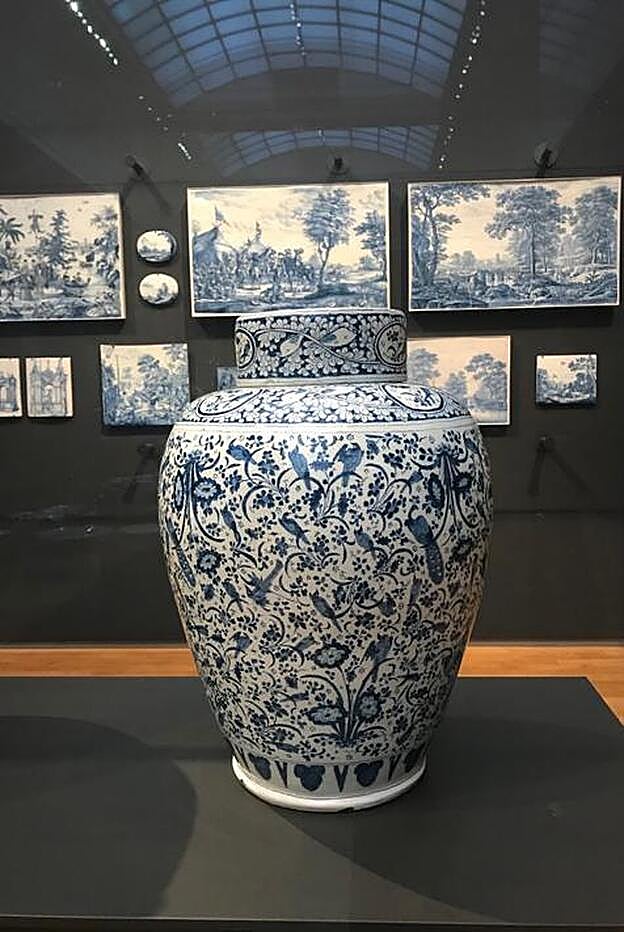 Esta es la pieza de la colección de cerámica de Delft del Rijksmuseum que sirvió de punto de partida para The Amsterdam Collection de Rituals.