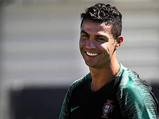 Cristiano Ronaldo respira tranquilo por la retirada de la demanda de violación de Kathryn Mayorga.