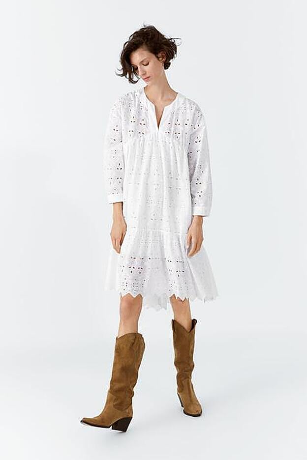 Otra de nuestras opciones para copiar el vestido de Studio Cut de Gala González pero en versión low cost es este de Zara.