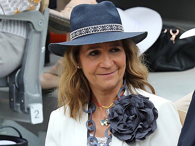 Este es el nuevo look de pelo que ha lucido la Infanta Elena durante la final de Roland Garros.