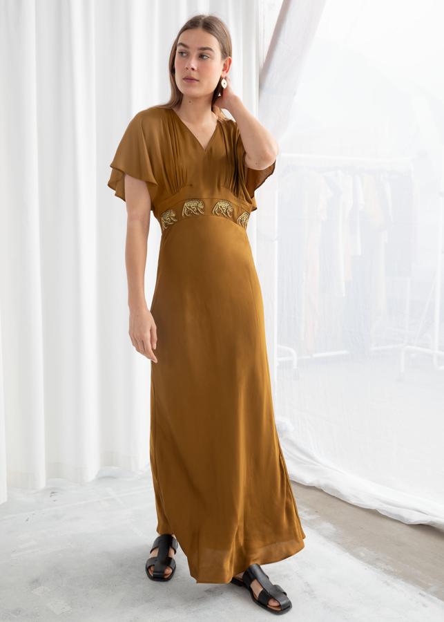 El vestido perfecto para una boda de tarde este verano. Tiene uno de los descuentos más suculentos, costaba 129 y se ha quedado en 65.