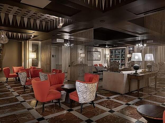 Recepción del hotel Vincci.