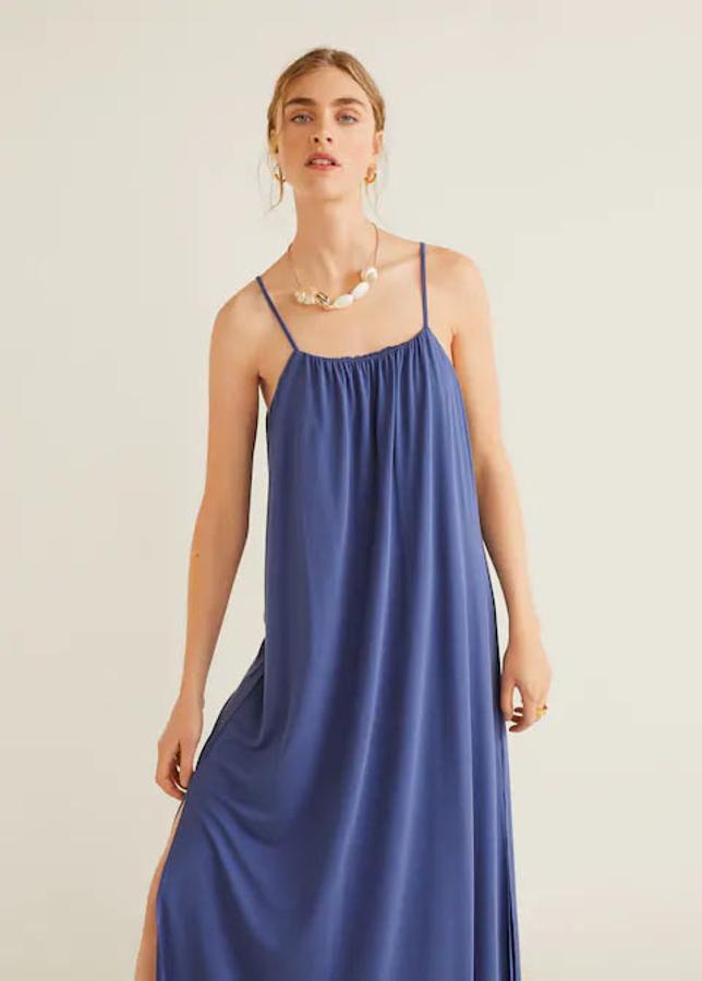 Vestido largo modal en color azul, 19,99 euros.