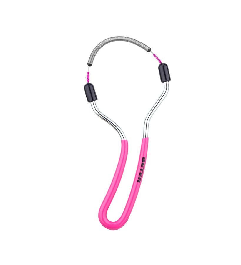 Estamos acostumbradas a los gadgets más sofisticados, pero la simplicidad tiene también su encanto. Prueba este sencillo artilugio para eliminar el vello incómodo del labio superior y la barbilla.  Depilador facial de Beter  (3,60 €).