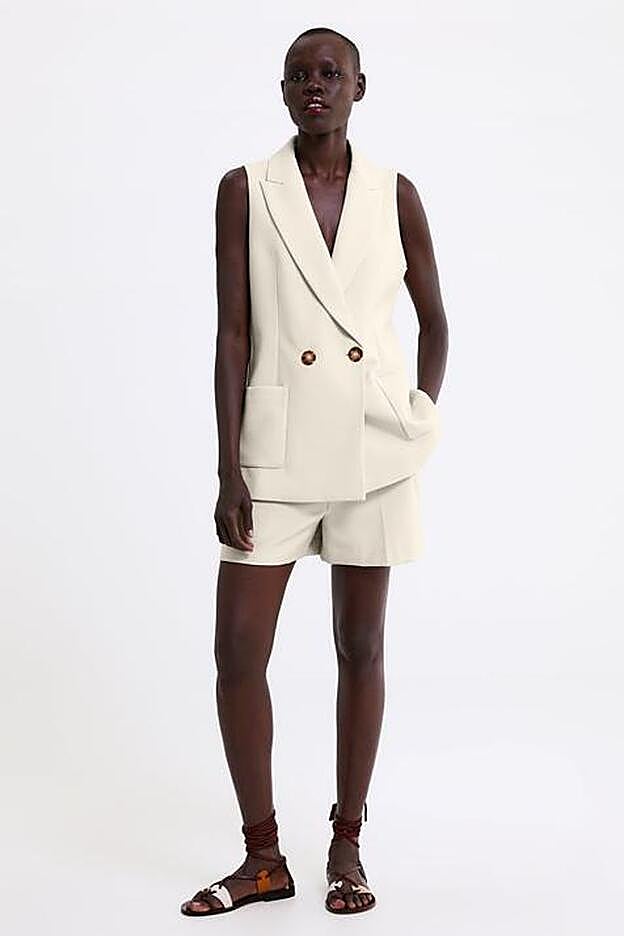 Conjunto chaleco y bermuda de Zara. La inspiración ideal para tus looks working girl.
