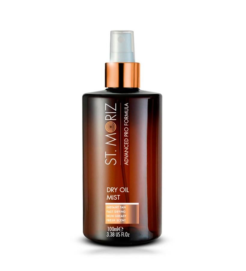Aporta un bronceado muy natural y se seca al instante, lo que permite vestirse al momento. El spray deja tu piel con un brillo natural que va intensificando su color a lo largo del día. Formulado con un increíble y sensual aroma, este aceite te pone morena de larga duración, no graso y no necesita aclarado. (18,90 €).