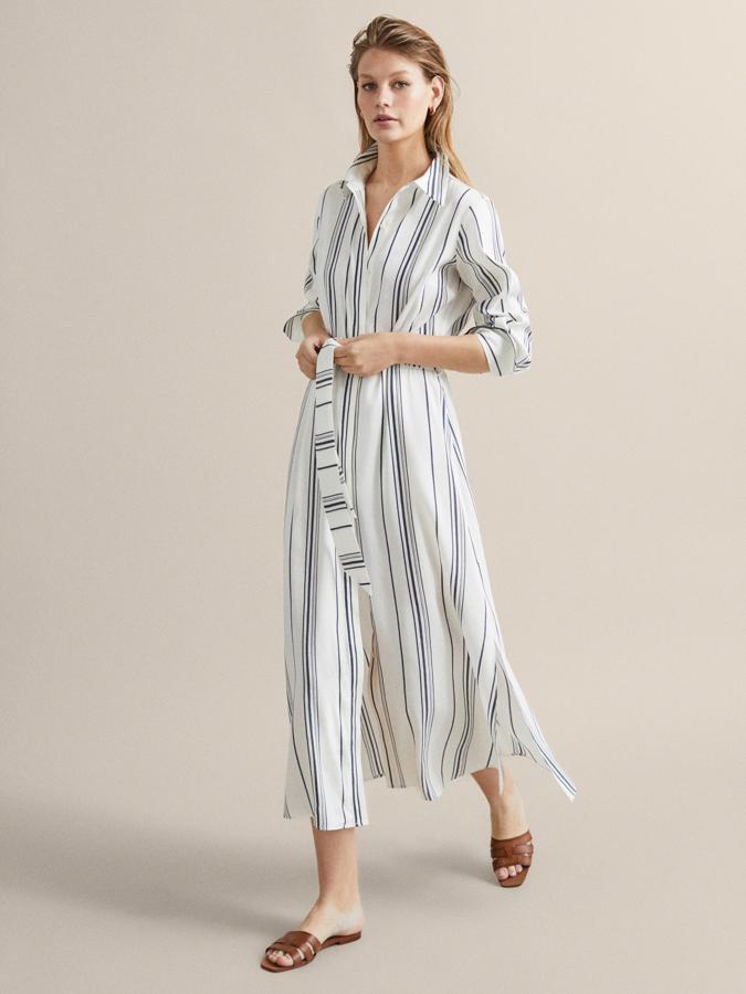 Este vestido midi camisero con estampado de rayas y cinturón de las rebajas de Massimo Dutti (pasa de 99 a 59.90 euros) le sentaría como un guante a Massimo Dutti.