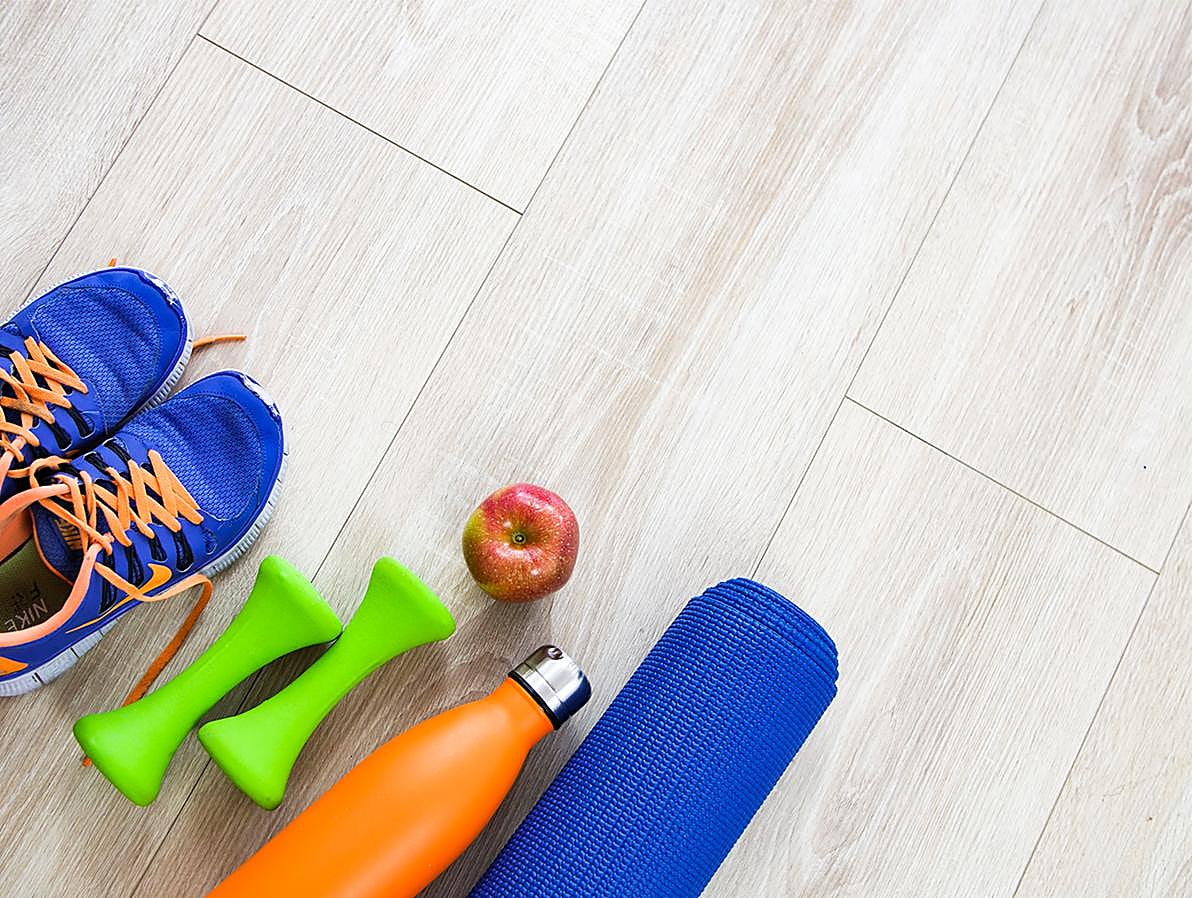 Beber agua es imprescindible para adelgazar. Te mantiene hidratada, no retienes líquidos y además, hará que te sientas más llena. Y ahora que llega el verano... lanzamos la pregunta:  ¿Es malo beber agua fría?  Tenemos la respuesta.