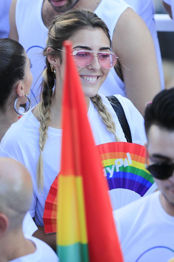 La hija de Paz Padilla acudió en compañía de su madre y de su novio. La joven compartió divertidos momentos en su cuenta de Instagram.