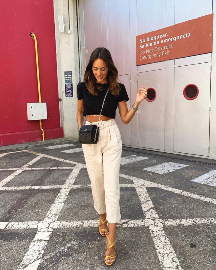 La influencer visitó la Mercedes-Benz Fashion Week con este total look de Zara.