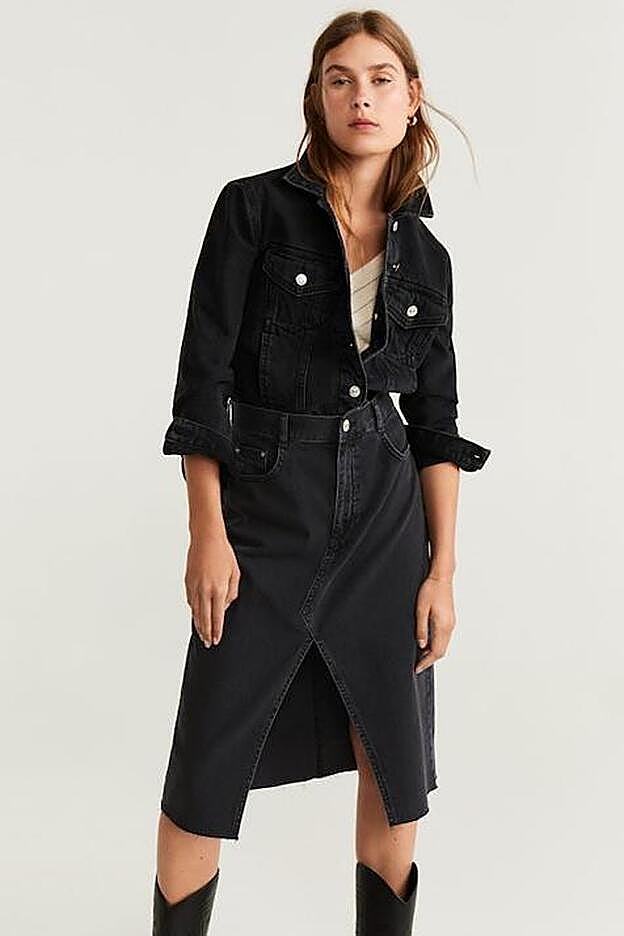 La versión de Mango de la falda vaquera que también lanza Zara.