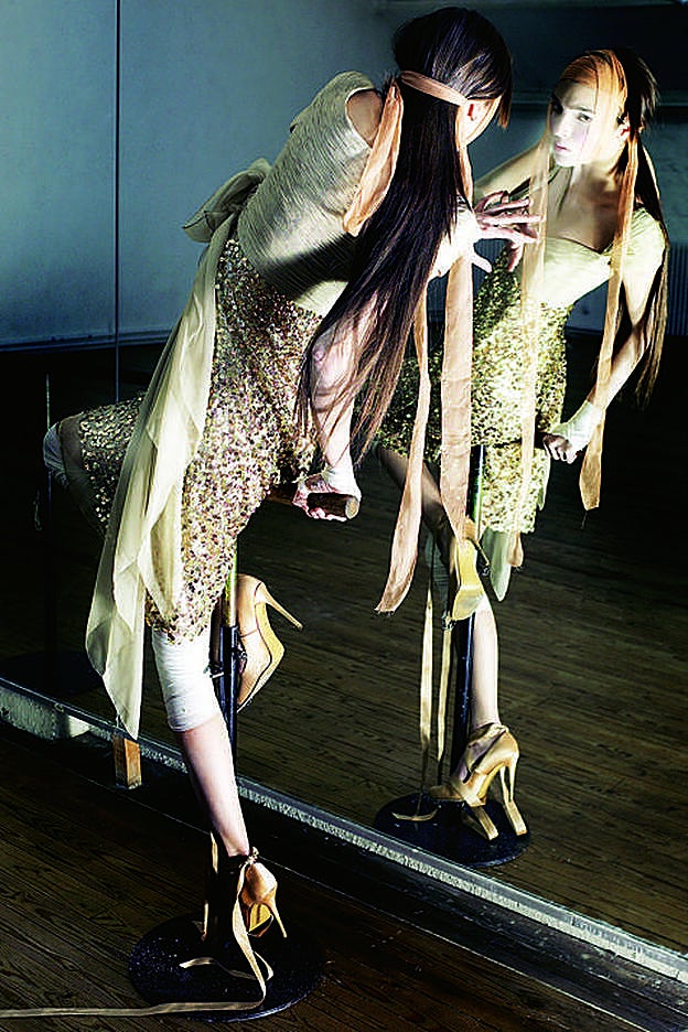 Imagen de la serie Menagerie de Verre, de Karl Lagerfeld, expuesta en el SCAD Museum de Savannah.