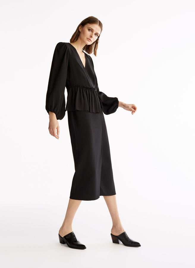 Clásico pero efectivo si le alades unos accesorios de color. Estaba en 159 euros y ahora cuesta 69,95.