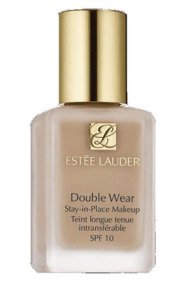 Maquillaje Double Wear Stay-in-Place con SPF 10, 43 euros.