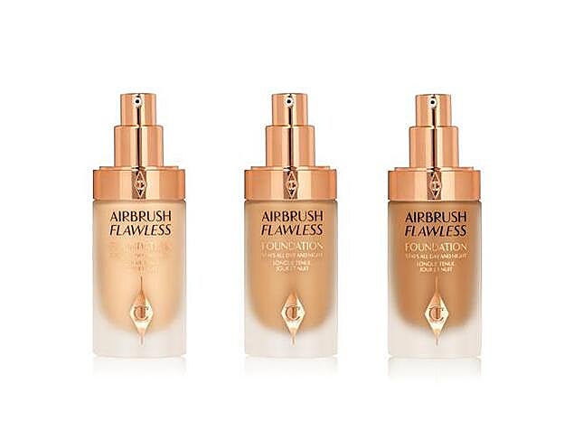 bases de maquillaje Airbrush Flawless de Charlotte Tilbury (40 €/u).