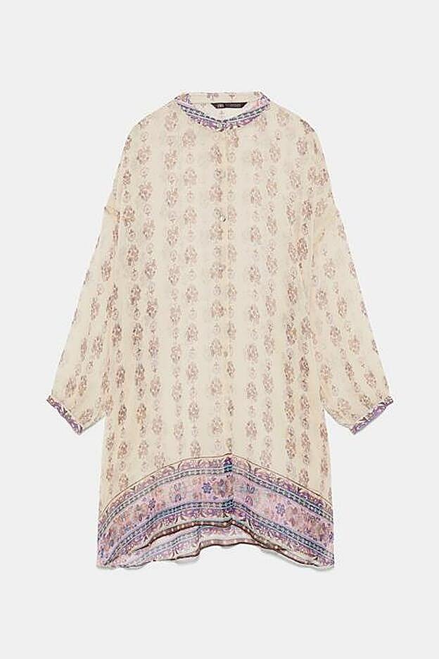 Camisa oversize. (22,95 euros).