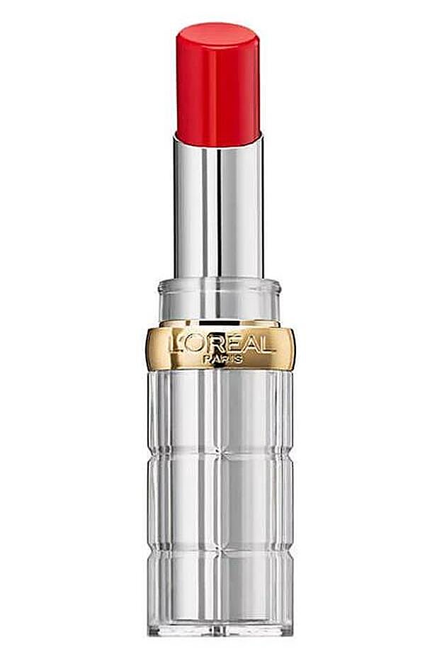 Barra de labios color Riche Shine, tono 352, 10 euros.