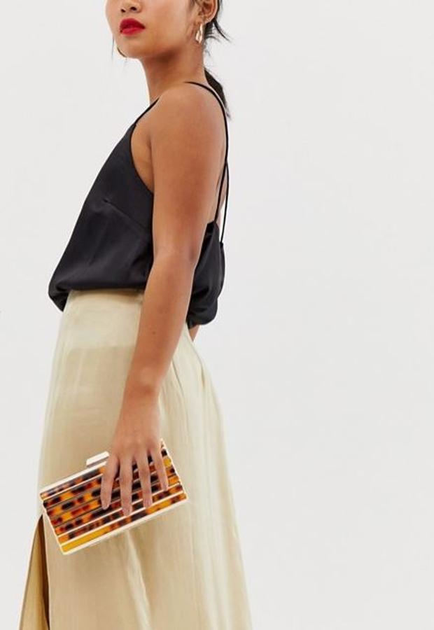 Ideal para la época BBC, pega con todo (y además es low cost). De Asos, (55,99 euros).