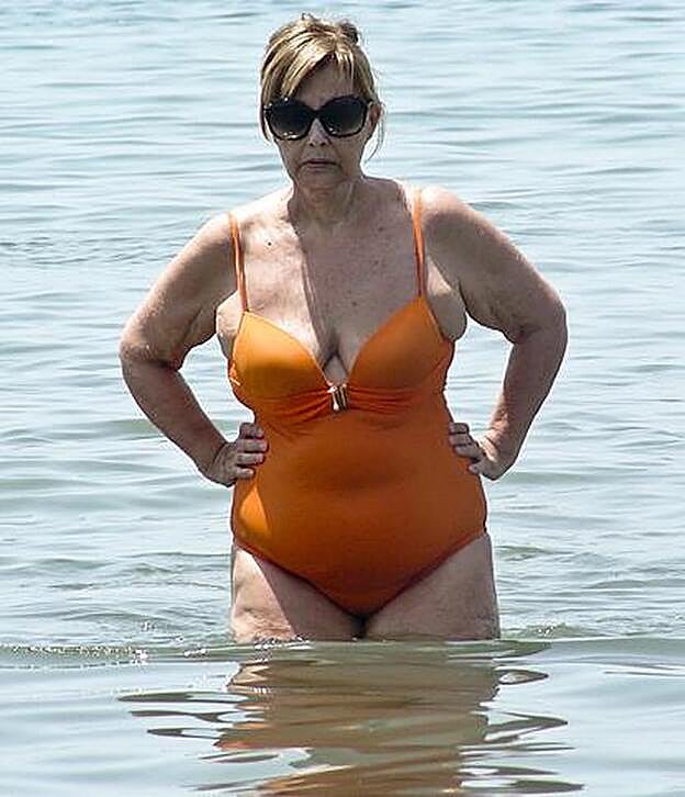 María Teresa Capos en la playa, 2011.