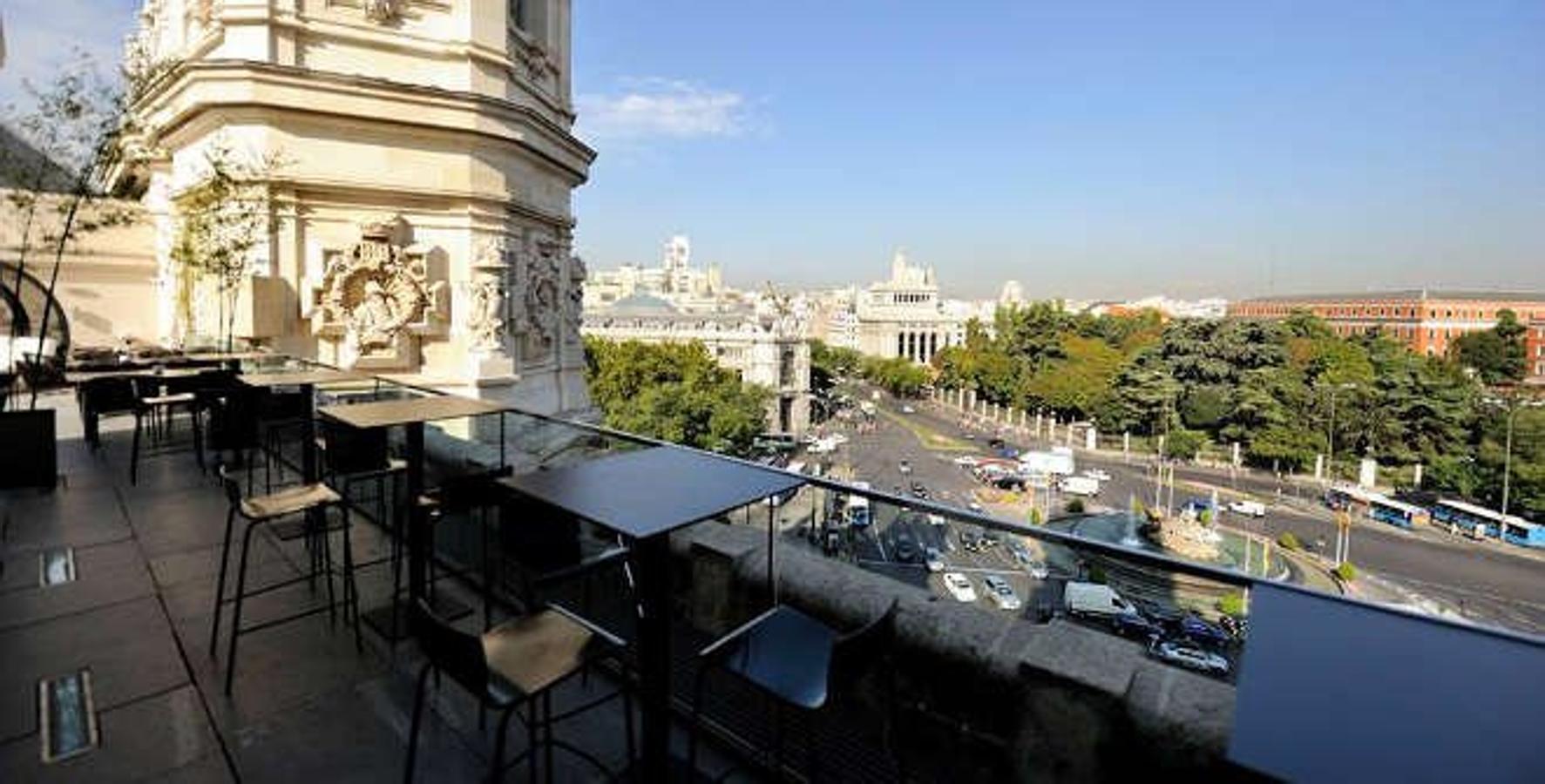 En la octava planta del Palacio de Cibeles, hay un mirador con vista de 360 grados con una de las vistas más bonitas de la ciudad. La entrada cuesta 3 euros.