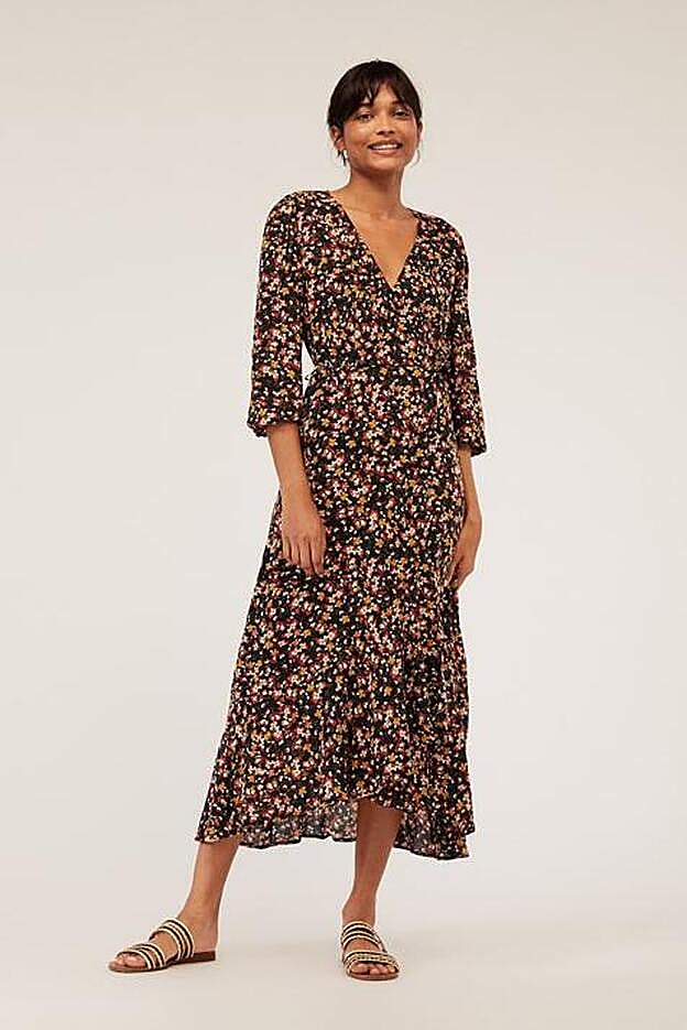 Vestido midi con estampado de flores, de Oysho.