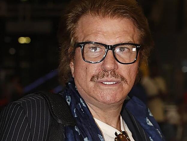 Gema Serrano muestra los mensajes, más que cariñosos, que recibe de Bigote Arrocet desde hace años.