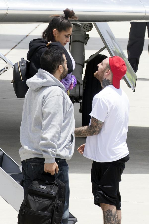 Ariana fue uno de los principales apoyos del rapero con sus problemas con el alcohol y las drogas. Tras su muerto reconoció que le había ayudado, pero reconoció que fue una de las razones por las que su relación terminó.