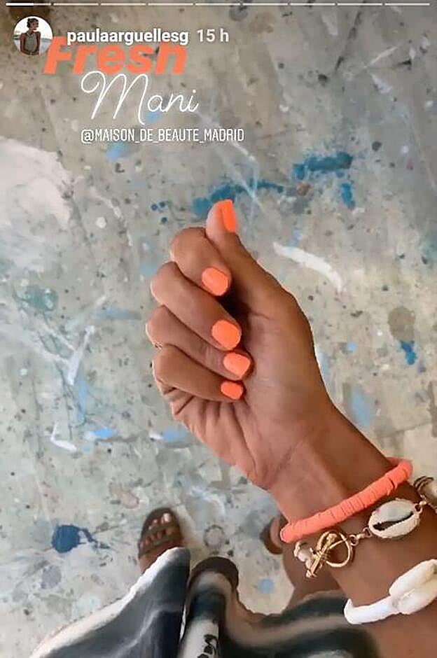 Paula Argüelles ha compartido su nueva manucura en uno de sus stories de Instagram.
