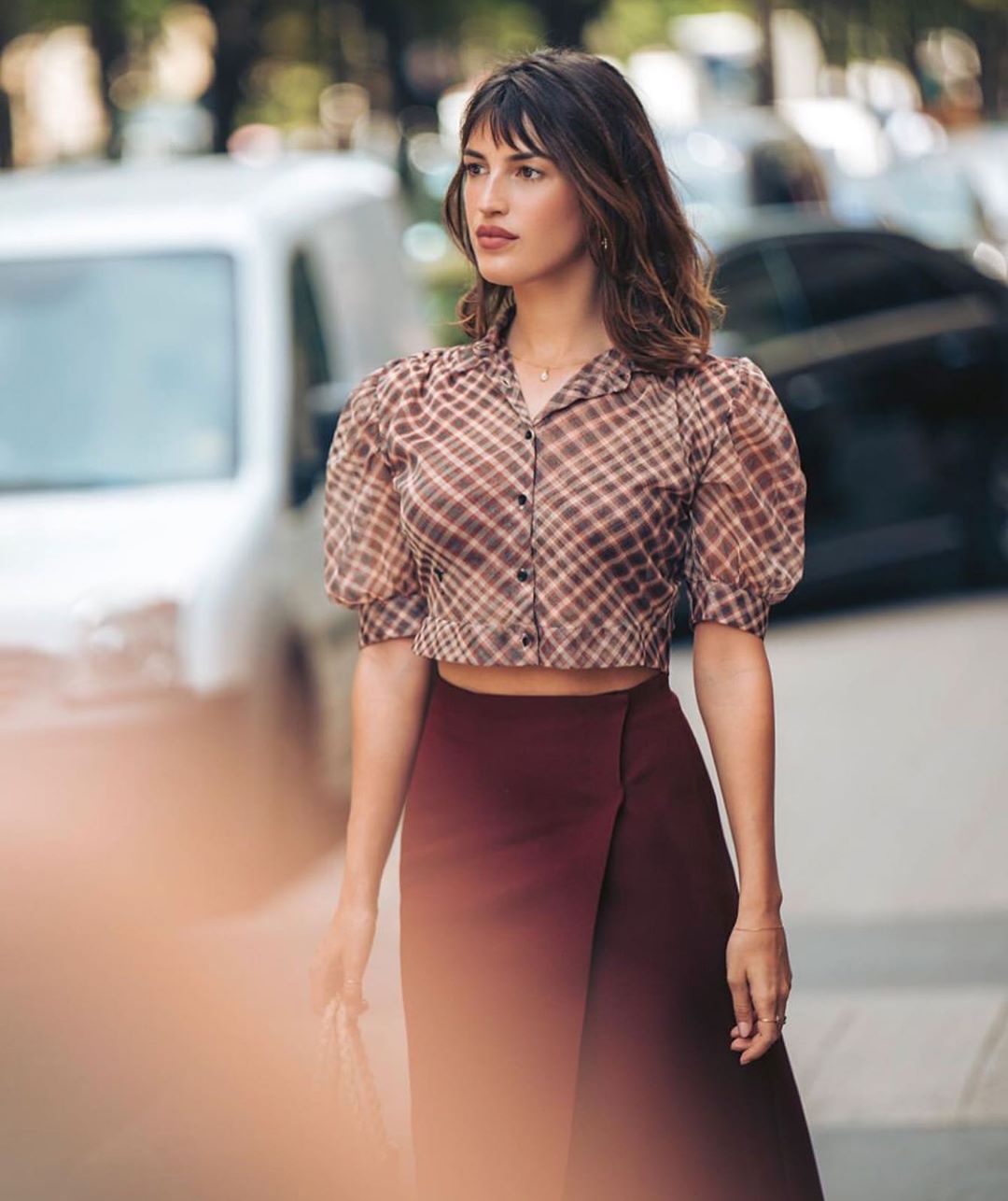 Es el flequillo de Audrey Hepburn por excelencia y el que más personalidad aporta a un rostro, tanto que la francesa Jeanne Damas no se lo quita. Es una de sus muchas señas de identidad que le hacen triunfar en el universo Instagram. Se trata de un flequillo muy ligero y fácil de peinar. Perfecto para perezosas e ideal para los cabellos finos