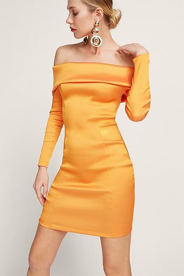 este es el vestido naranja que ha llevado Crisitna Pedroche. Es de Wolflamb y cuesta 149 euros.