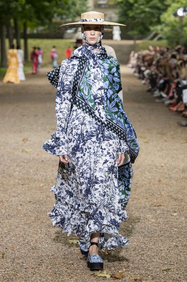 Desfile P/V 2020 de Erdem.