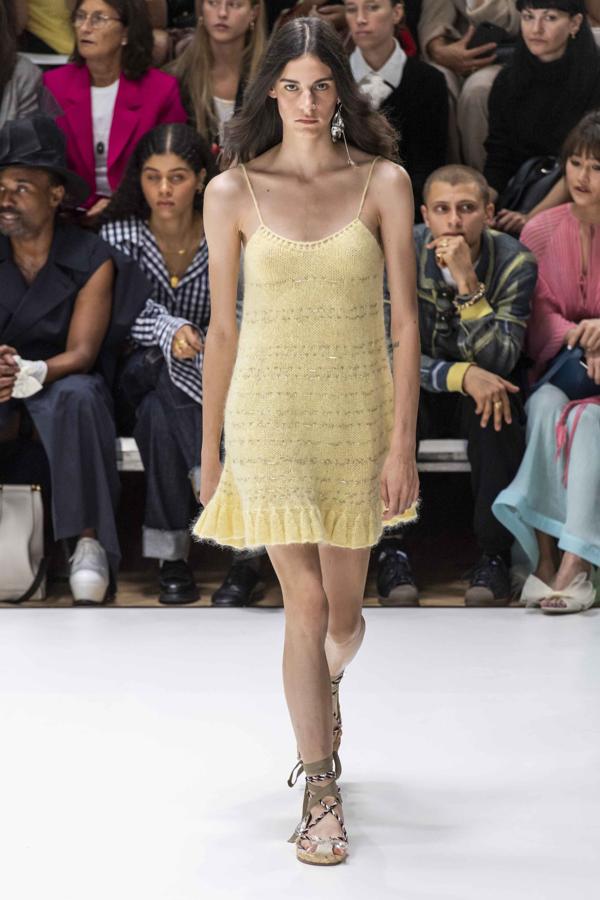 Desfile P/V 2020 de J.W. Anderson.