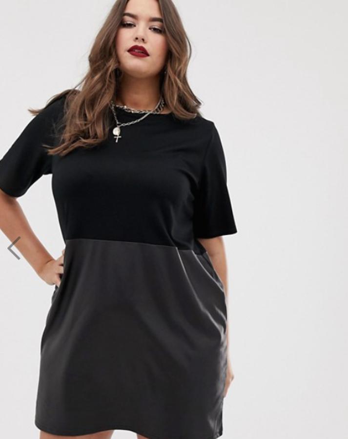 Vestido recto de mezcla de cuero sintético de ASOS DESIGN Curve (35,99 euros).