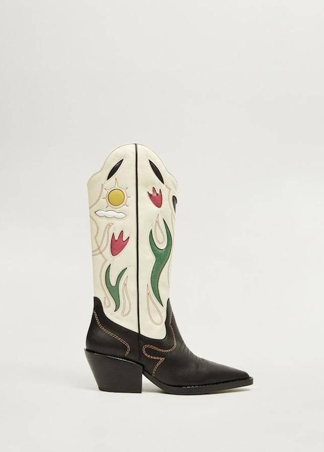 Bota piel cowboy 149,99Piel. Estilo cowboy. Motivos bordados. Con punta. Tacón ancho. El tacón mide 7 cm. Forro interior.
