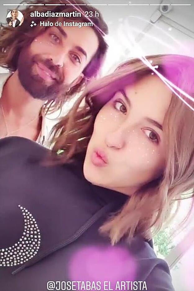 Alba Díaz mostraba su nuevo look en sus últimos stories y junto a su estilista José Tabas.