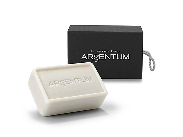 Le Savon Lune de Argentum (129 €/150 g.)