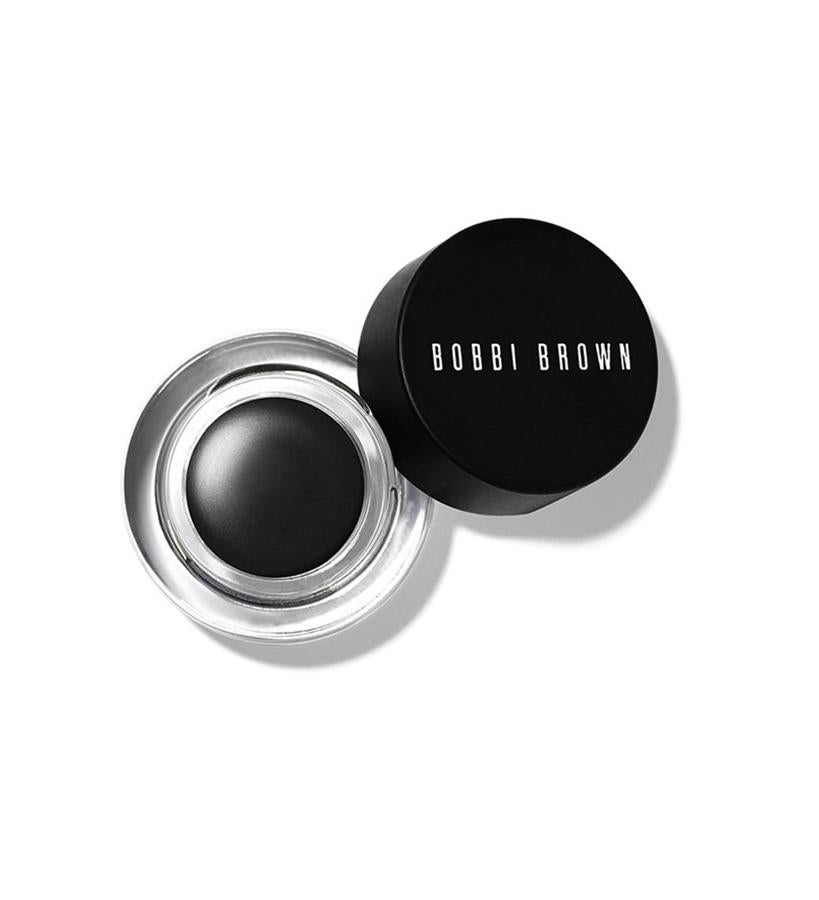 Tiene una fórmula altamente pigmentada que se aplica de manera suave y rápida para ofrecer una definición impermeable. Además, mientras que otras marcas solo disponen el color negro o marrón, esta marca tiene nueve tonos diferentes entre los que puede elegir. (28 €).