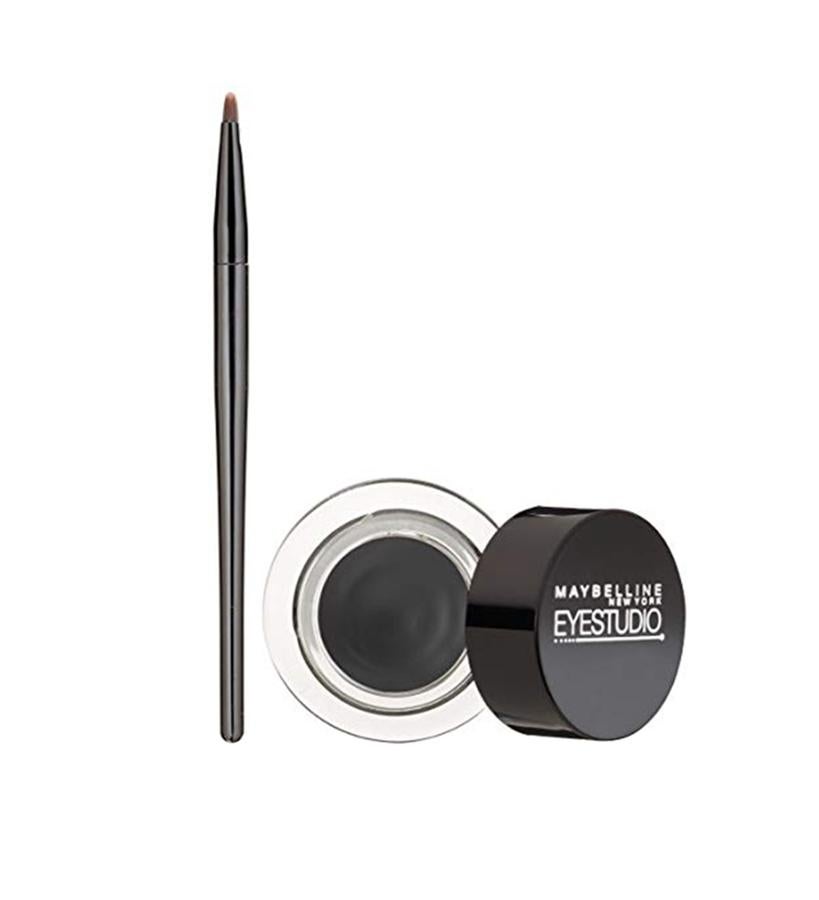 Un gel liner que mezcla la facilidad de aplicación de un lápiz de ojos con el resultado profesional de un liner líquido. Aporta un color intenso y un trazo perfecto en una sola pasada, gracias a su textura en gel y su cepillo suave y preciso. También puedes utilizarlo en el interior del ojo sin miedo a que se corra con el paso de las horas. Lo tienes en negro y en marrón. (10 €).