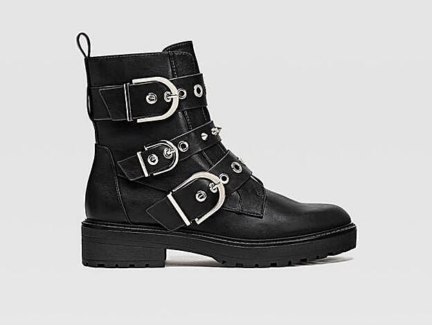 Paula Echevarría combinó el vestido de Zara con unas botas militares de Stradivarius