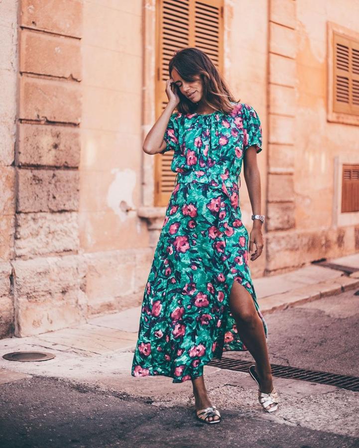 Con un vestido de Zara que  nosotras hasta nos pondríamos para una boda .