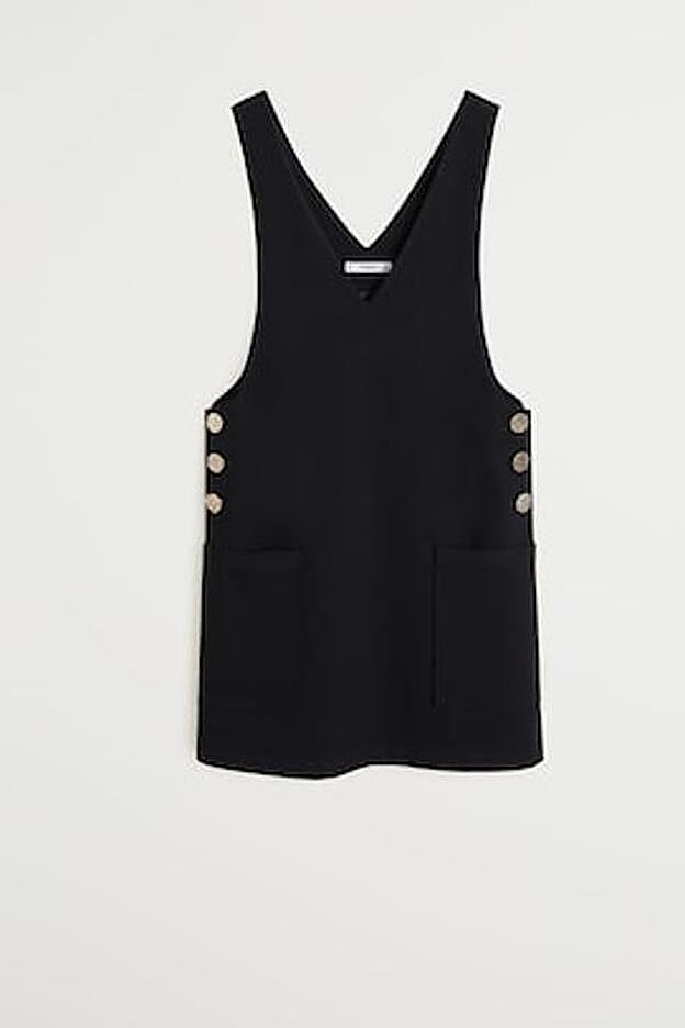 La pieza principal del look años 70 de Mery Turiel: un pichi corto.