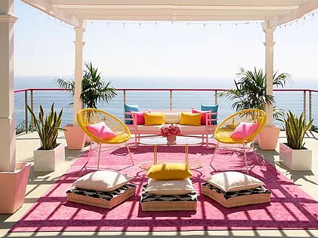La terraza de la mansión de Barbie Malibú.