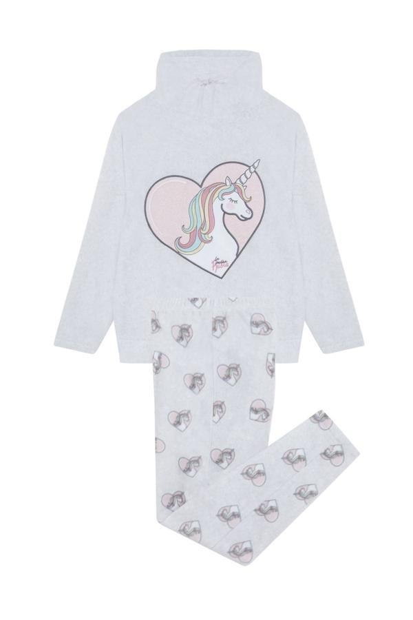Los unicornios y la purpurina son sus debilidades y las ha plasmado en este pijama de felpa en gris.