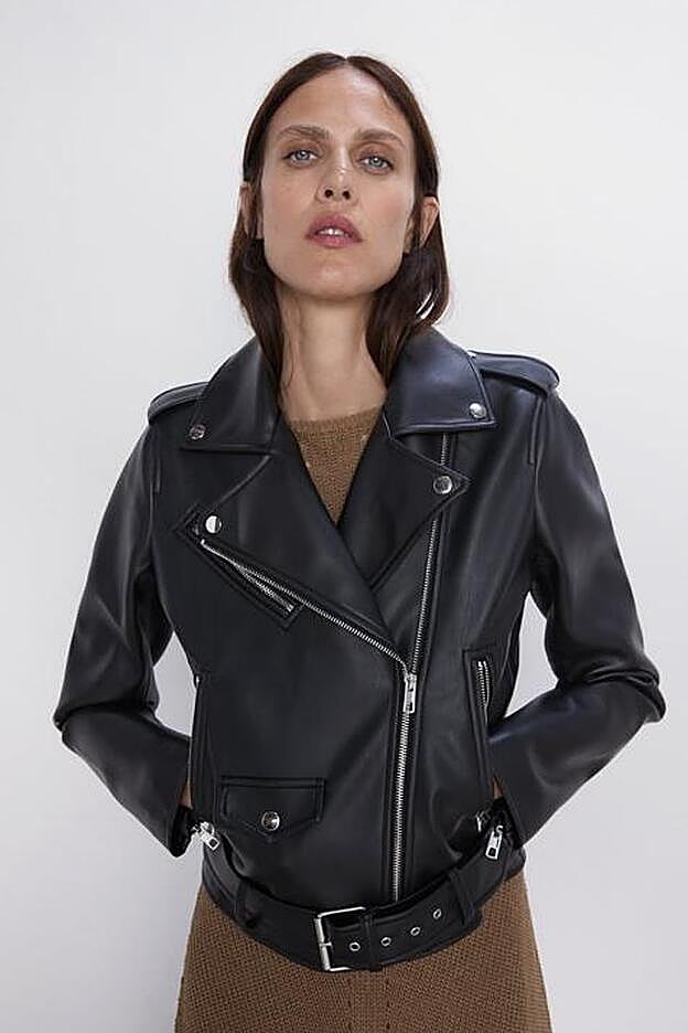 La biker efecto piel más barata de Zara.