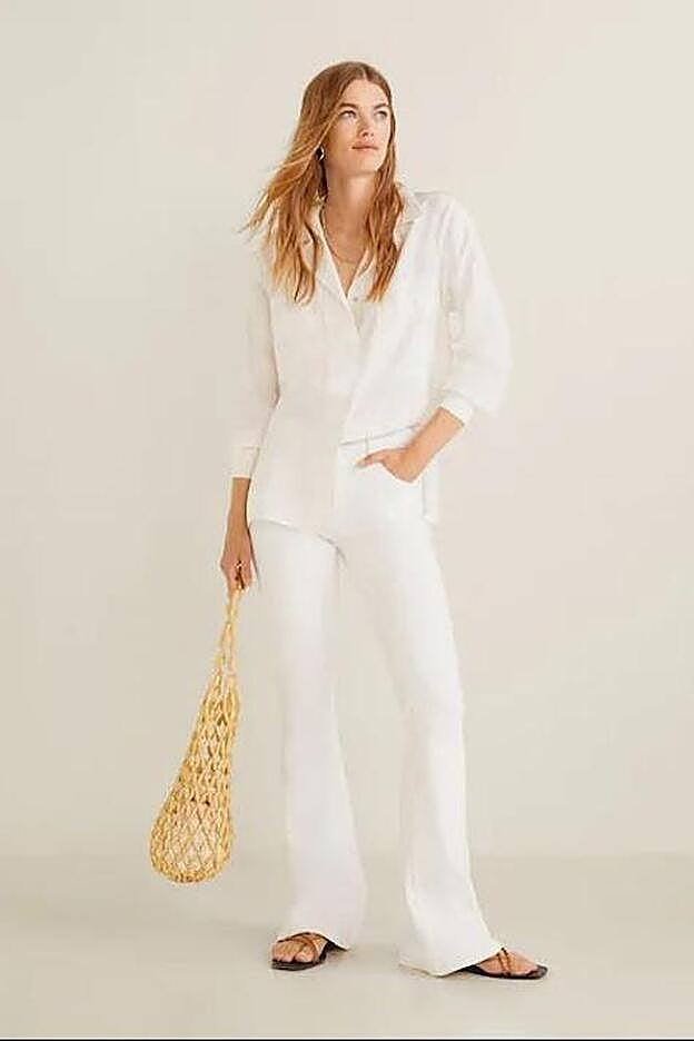 Vaqueros de Mango como los que lleva Victoria Federica (29,99 euros).