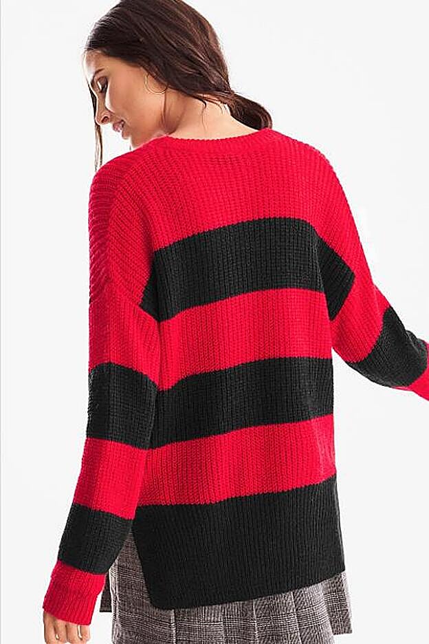 El jersey de rayas rojas y negras del catálogo de CyA.