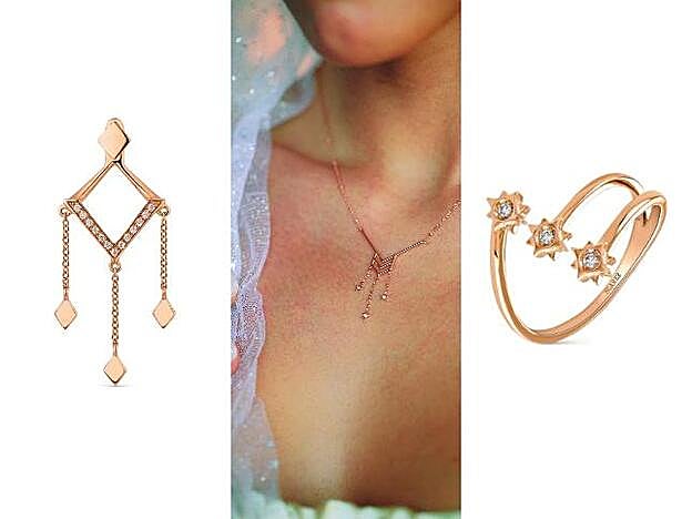 1. Pendiente. 2. Cadena y colgante. 3. Anillo. Todas las piezas están realizadas en oro rosa y brillantes.