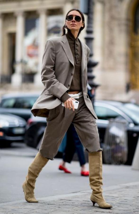 La misma fórmula pero con un look más invernal de capa sobre capa.