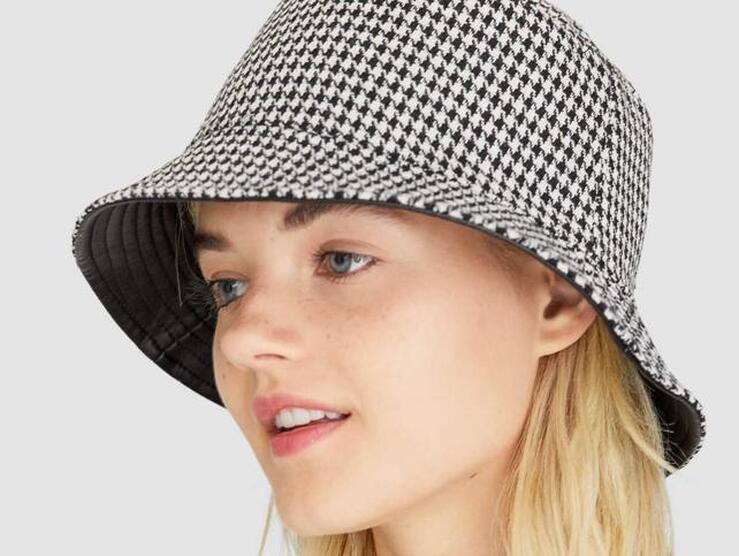 Fotos: 10 gorros bucket para llevarte a la cabeza la última tendencia del otoño