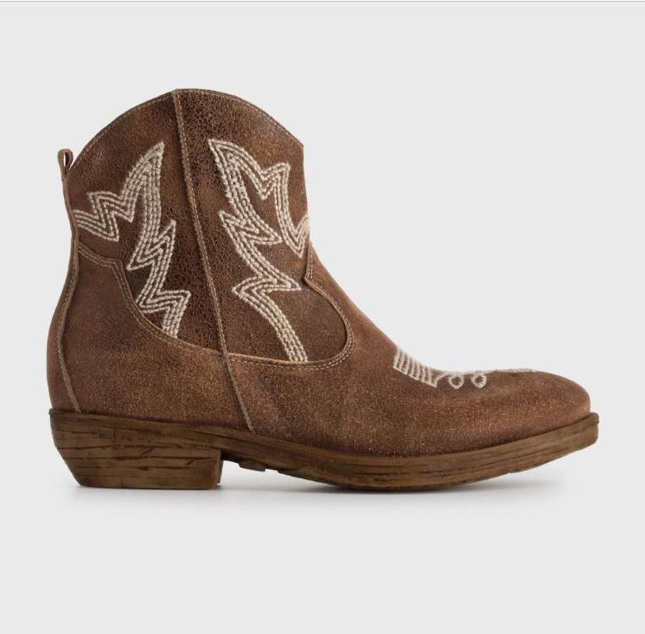 En versión botín muestran su lado más sport. No son para todos los días pero sí para un outfitv de fin de semana que pone la comodidad por encima de todo (C.P.V.).